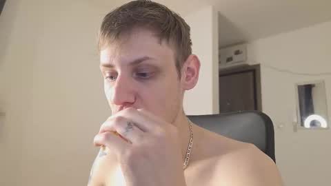    online show from November 26, 6:15 pm