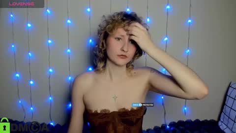 annstasia online show from March 19, 5:07 pm