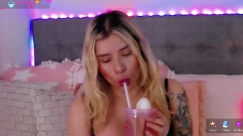 Antonella Lee online show from January 15, 7:00 pm