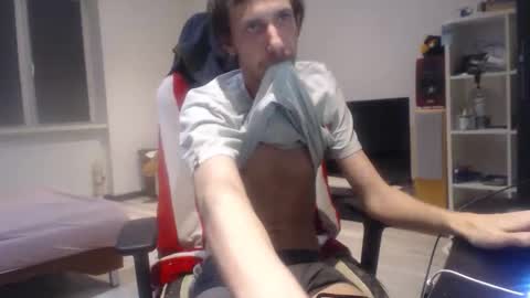 LoyalDog online show from April 1, 5:43 pm