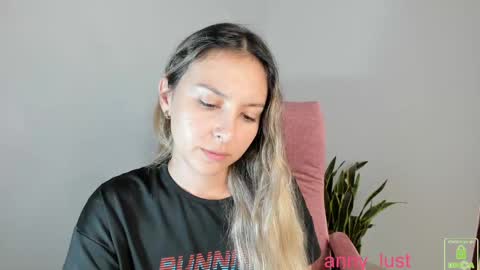 Issabela online show from September 19, 9:51 pm