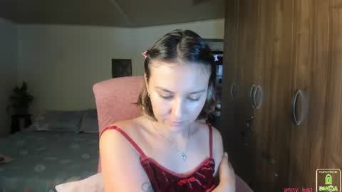 Issabela online show from July 31, 4:19 pm