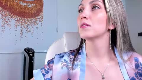 Anny online show from February 11, 4:02 pm