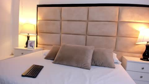 Im Annye  online show from February 11, 12:42 pm