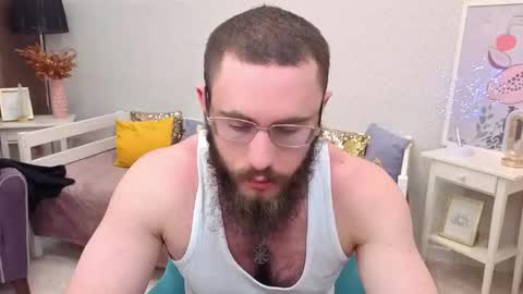 Ant online show from December 18, 5:25 am