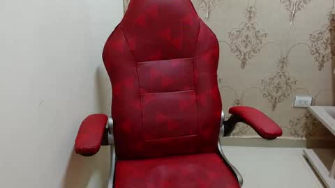 A N T H O N Y  online show from February 15, 6:39 pm