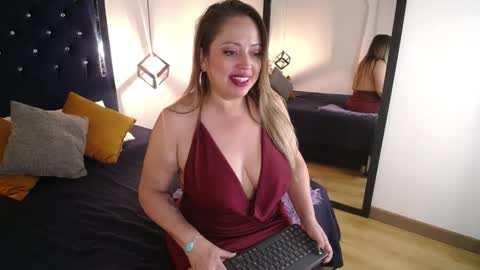 Snapshot of antonella_richel chatting on October 1, 2:54 am Antonella online show from October 1, 2:54 am