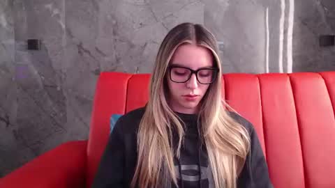 Valentina online show from July 18, 2:30 pm