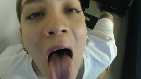 antonia0824 online show from February 18, 3:28 am