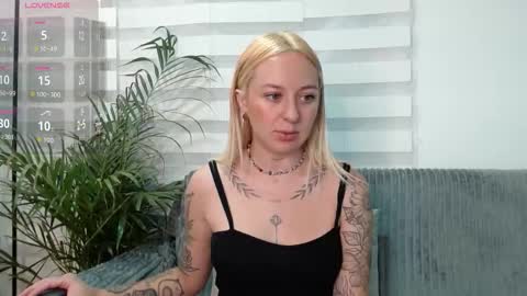 Antonia online show from February 8, 11:19 pm