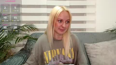 Antonia online show from March 26, 1:33 am