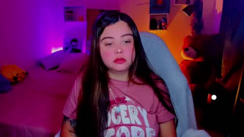   Independent model  online show from March 7, 2:25 am