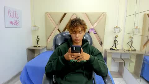 anyelotwink online show from February 24, 8:56 pm