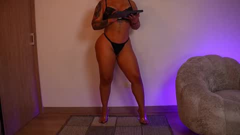 Dulce Maria online show from February 27, 2:15 am