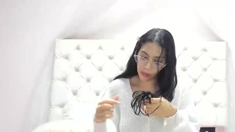 Aome Rainbow online show from February 26, 7:23 am