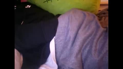 Andres online show from April 3, 2:02 pm