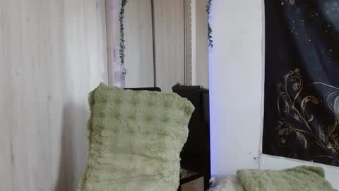 aphrodite__bloom online show from October 17, 7:51 pm