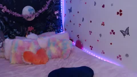 april_l6 online show from September 13, 12:57 am