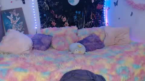 april_l6 online show from June 13, 12:32 am