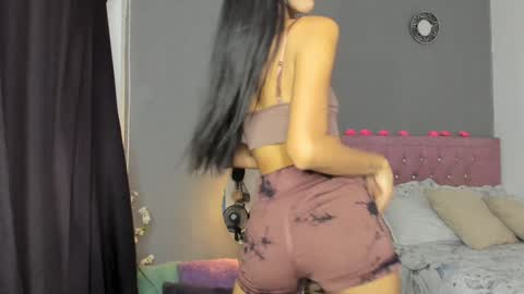 Snapshot of april_scarlett chatting on February 2, 8:51 pm Scarlett Independent Model  online show from February 2, 8:51 pm