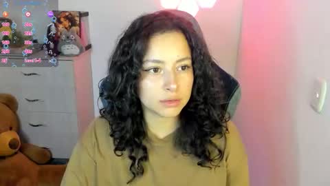 aqua emilly online show from March 3, 10:50 pm