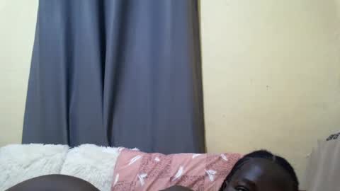 Snapshot of ara_bellah chatting on December 23, 8:47 pm ara bellah online show from December 23, 8:47 pm