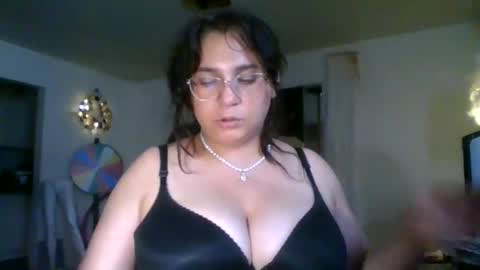 BustyPrincessLeila online show from September 18, 4:05 am