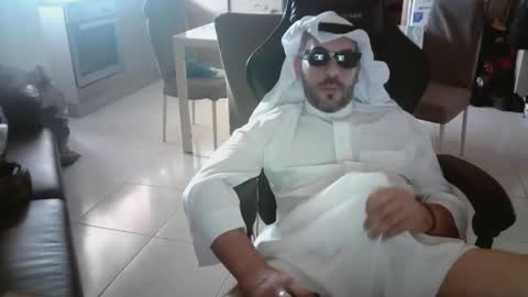 ArabicBeastHabibi online show from October 12, 1:15 pm