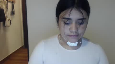 Snapshot of aralynmielle chatting on October 19, 8:19 am Aralyn  online show from October 19, 8:19 am