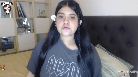 Aralyn  online show from December 1, 12:03 pm