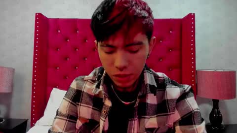 AresPaxton online show from March 25, 9:38 am