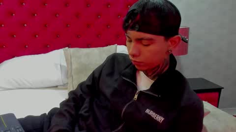 AresPaxton online show from March 26, 10:09 am