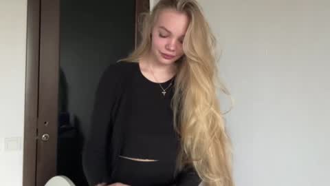 Amelia online show from November 27, 6:10 am