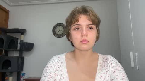 ari_crystal online show from February 25, 5:16 pm