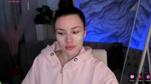 aria_mila online show from March 17, 3:00 am