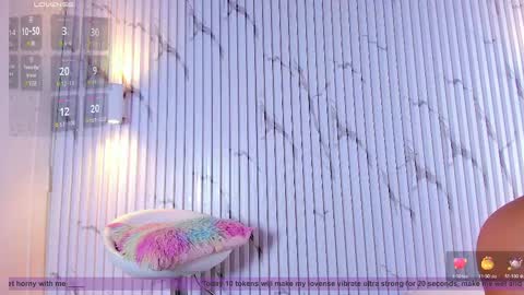 Snapshot of aria_millers_ chatting on February 13, 7:31 pm Aria Millers  online show from February 13, 7:31 pm