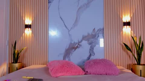 Snapshot of aria_millers_ chatting on February 22, 11:35 am Aria Millers  online show from February 22, 11:35 am