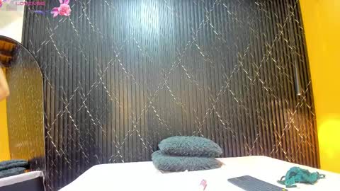 Snapshot of aria_millers_ chatting on September 19, 11:47 am Aria Millers  online show from September 19, 11:47 am