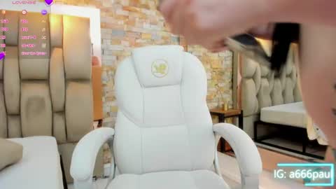 aria online show from June 11, 10:13 am