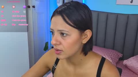 Aria online show from November 25, 3:11 pm