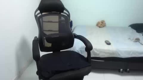 ...Ariana... online show from September 15, 5:36 pm