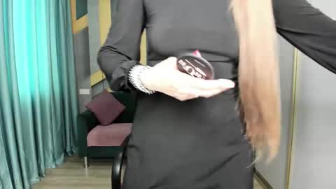 AriaGray online show from September 25, 1:18 pm