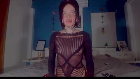 ariana_whitee online show from November 13, 7:55 am