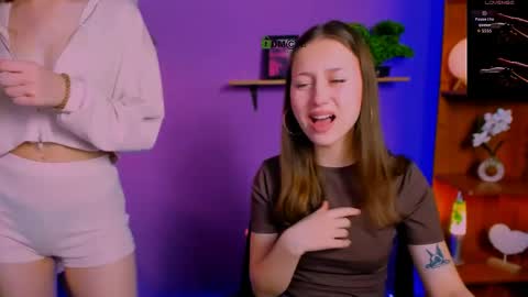 arianaa_cat online show from June 3, 6:35 pm
