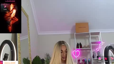 Ariana online show from November 3, 7:48 pm