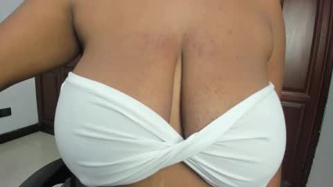 Andrea online show from October 3, 11:57 pm