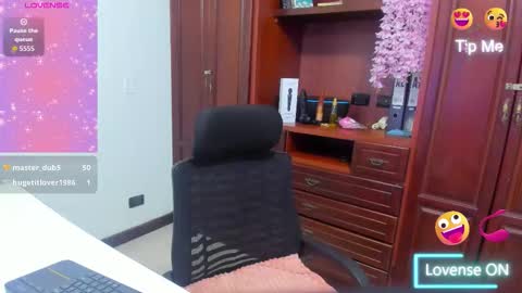 Andrea online show from November 20, 4:48 pm