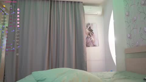 arianapretty online show from September 19, 4:38 am