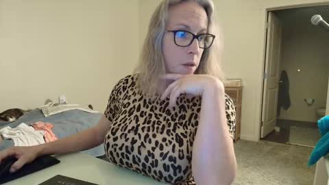 Arianna Sinz online show from September 13, 1:30 am