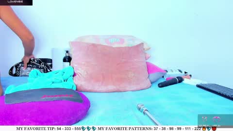 Arianna online show from April 9, 7:08 pm